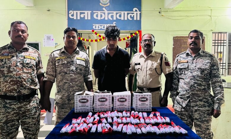 पिता की दुकान से चोरी कर बच्चों को बेचता था नशे की सामग्री, युवक गिरफ्तार, 62 सॉल्यूशन ट्यूब बरामद 6 पिता की दुकान से चोरी कर बच्चों को बेचता था नशे की सामग्री, युवक गिरफ्तार, 62 सॉल्यूशन ट्यूब बरामद