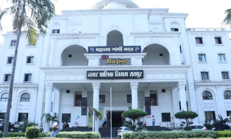 महापौर के लिए नई टोयोटा, विभागों को मिलेंगे दर्जनों नए वाहन