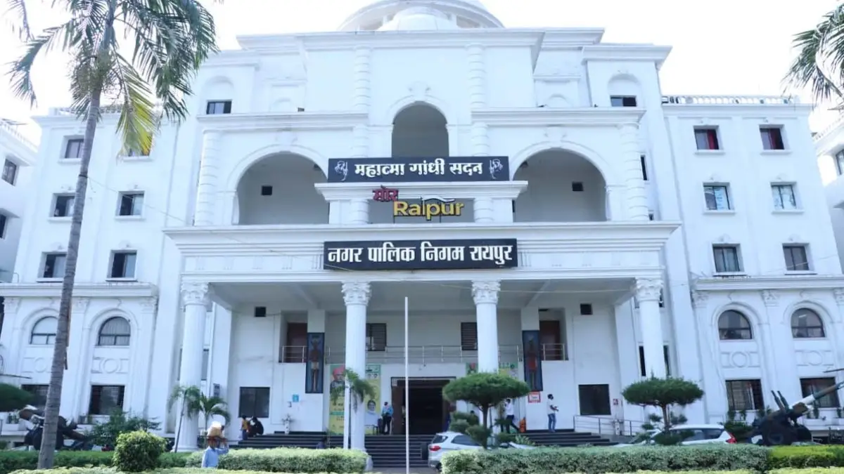 महापौर के लिए नई टोयोटा, विभागों को मिलेंगे दर्जनों नए वाहन 1 महापौर के लिए नई टोयोटा, विभागों को मिलेंगे दर्जनों नए वाहन