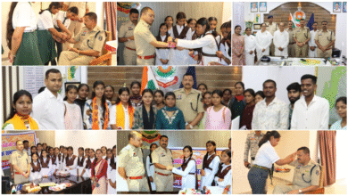 कबीरधाम में बहनों ने पुलिस भाइयों को बांधी राखी, लिया सुरक्षा का संकल्प 1 कबीरधाम में बहनों ने पुलिस भाइयों को बांधी राखी, लिया सुरक्षा का संकल्प