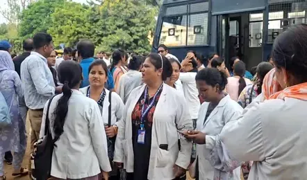 छत्तीसगढ़ में NHM कर्मचारियों की हड़ताल खत्म, स्वास्थ्य सेवाएं पटरी पर लौटेंगी 1 छत्तीसगढ़ में NHM कर्मचारियों की हड़ताल खत्म, स्वास्थ्य सेवाएं पटरी पर लौटेंगी