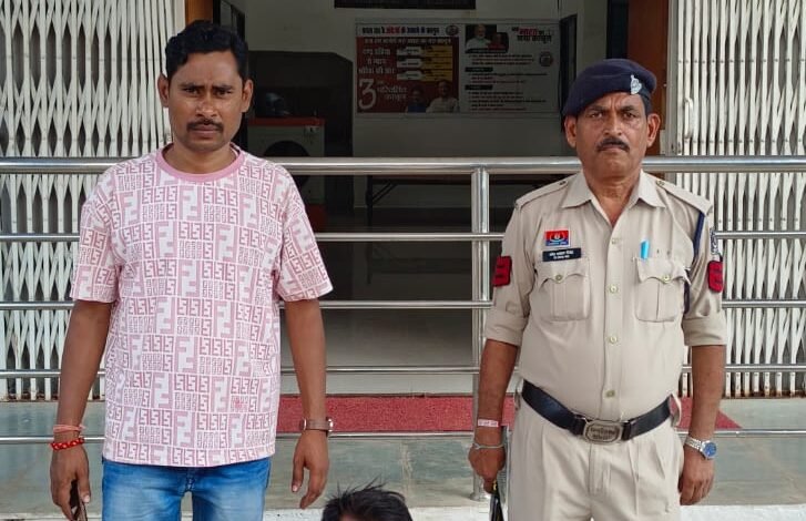 सांस्कृतिक कार्यक्रम में हुल्लड़बाज़ी करने वाला आरोपी जेल भेजा गया 11 सांस्कृतिक कार्यक्रम में हुल्लड़बाज़ी करने वाला आरोपी जेल भेजा गया