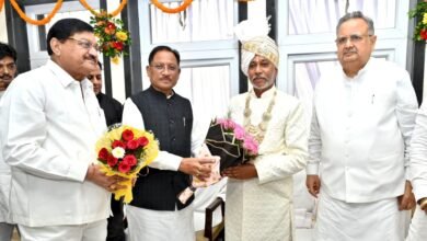 मुख्यमंत्री विष्णु देव साय गुरु खुशवंत साहेब के गृहप्रवेश कार्यक्रम में हुए शामिल, धर्मगुरु गुरु बालदास साहेब को दी जन्मदिन की शुभकामनाएं 1 मुख्यमंत्री विष्णु देव साय गुरु खुशवंत साहेब के गृहप्रवेश कार्यक्रम में हुए शामिल, धर्मगुरु गुरु बालदास साहेब को दी जन्मदिन की शुभकामनाएं