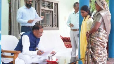 मुख्यमंत्री विष्णु देव साय ने बगिया में सुनी आम जनता की समस्याएं 7 मुख्यमंत्री विष्णु देव साय ने बगिया में सुनी आम जनता की समस्याएं