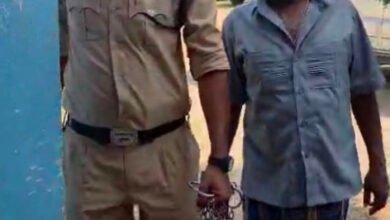 कवर्धा जिले के सोढा गांव में आपसी विवाद बना जानलेवा, पति ने की पत्नी की हत्या, आरोपी गिरफ्तार 7 कवर्धा जिले के सोढा गांव में आपसी विवाद बना जानलेवा, पति ने की पत्नी की हत्या, आरोपी गिरफ्तार