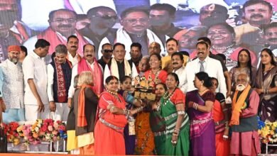 विकास के संकल्प के साथ मुख्यमंत्री विष्णु देव साय ने पंडवानी महासम्मेलन के समापन पर की अनेक घोषणाएं; शिक्षा, ग्राम सुधार और अधोसंरचना को मिलेगा नया विस्तार 2 विकास के संकल्प के साथ मुख्यमंत्री विष्णु देव साय ने पंडवानी महासम्मेलन के समापन पर की अनेक घोषणाएं; शिक्षा, ग्राम सुधार और अधोसंरचना को मिलेगा नया विस्तार