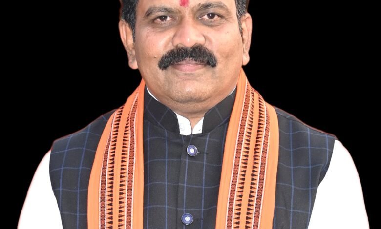 उपमुख्यमंत्री विजय शर्मा के प्रयासों से कवर्धा क्षेत्र को बड़ी सौगात: 15 ग्रामों में 618.76 लाख की लागत से 7.40 किमी सीसी सड़क निर्माण को स्वीकृति 12 उपमुख्यमंत्री विजय शर्मा के प्रयासों से कवर्धा क्षेत्र को बड़ी सौगात: 15 ग्रामों में 618.76 लाख की लागत से 7.40 किमी सीसी सड़क निर्माण को स्वीकृति