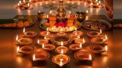 दीपावली 2025: 71 साल बाद बन रहे पांच महायोग, जानें शुभ मुहूर्त, कब और कैसे करें मां लक्ष्मी का पूजन 3 दीपावली 2025: 71 साल बाद बन रहे पांच महायोग, जानें शुभ मुहूर्त, कब और कैसे करें मां लक्ष्मी का पूजन