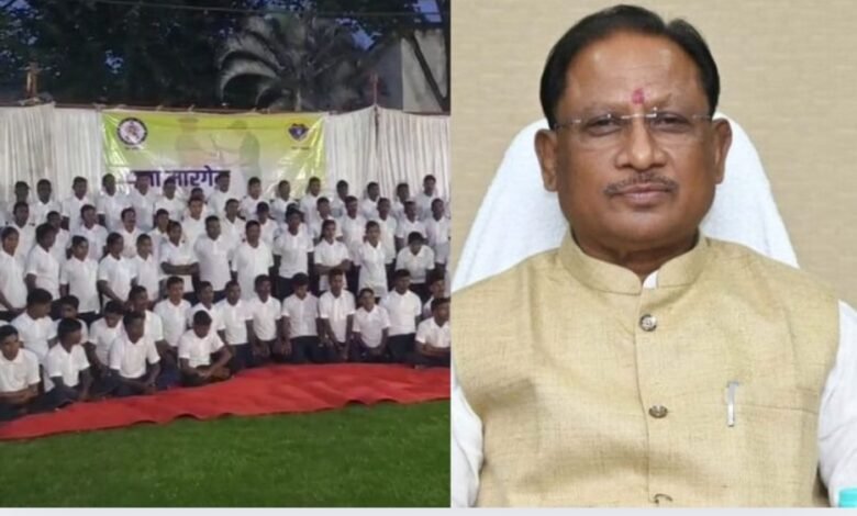 विजयादशमी पर आत्मसमर्पण की गूंज – बीजापुर में 103 नक्सलियों ने छोड़ा हिंसा का रास्ता 12 विजयादशमी पर आत्मसमर्पण की गूंज – बीजापुर में 103 नक्सलियों ने छोड़ा हिंसा का रास्ता