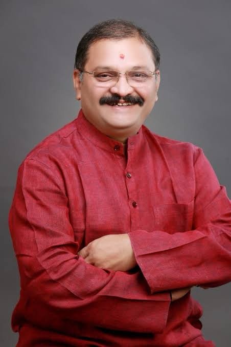 सांसद संतोष पाण्डेय की अनुशंसा पर 34 लाख 25 हजार रुपए के निर्माण कार्यों को मिली स्वीकृति 1 img 1728