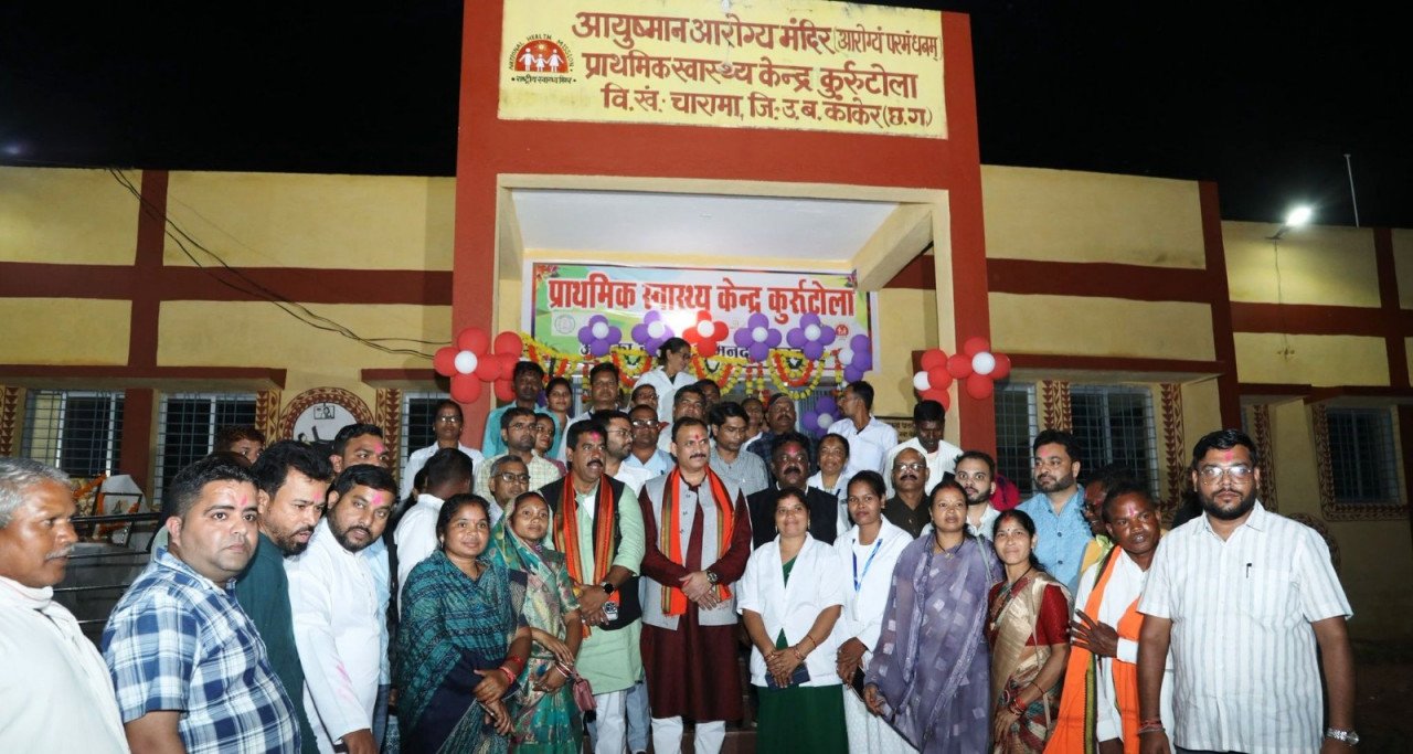 स्वास्थ्य मंत्री श्याम बिहारी जायसवाल ने किया प्राथमिक स्वास्थ्य केंद्र कुर्रूटोला का लोकार्पण 2 qqq