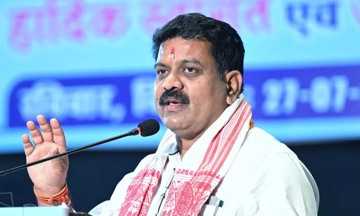 हिड़मा का अंत नक्सलवाद खत्म करने की दिशा में निर्णायक मोड़ : गृह मंत्री विजय शर्मा 1 हिड़मा का अंत नक्सलवाद खत्म करने की दिशा में निर्णायक मोड़ : गृह मंत्री विजय शर्मा