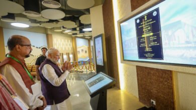 प्रधानमंत्री नरेंद्र मोदी ने शहीद वीर नारायण सिंह स्मारक सह जनजातीय स्वतंत्रता संग्राम सेनानी संग्रहालय का किया लोकार्पण 9 1762015624 b6cea5a68791d6e8ab89