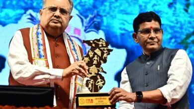 छत्तीसगढ़ देश में सबसे तेजी से विकास करने वाला राज्य : विधानसभा अध्यक्ष डॉ. रमन सिंह 1 छत्तीसगढ़ देश में सबसे तेजी से विकास करने वाला राज्य : विधानसभा अध्यक्ष डॉ. रमन सिंह