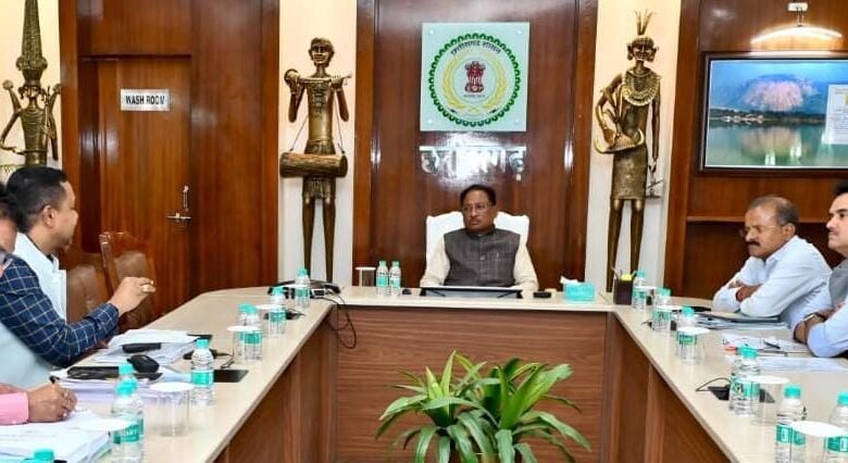 मुख्यमंत्री विष्णु देव साय ने ली जल संसाधन विभाग की समीक्षा बैठक, कहा - गुणवत्तापूर्ण कार्य करते हुए सिंचाई परियोजनाओं के कार्य में लाएँ गति 9 1762531061 f59575cdd74e59228d5e