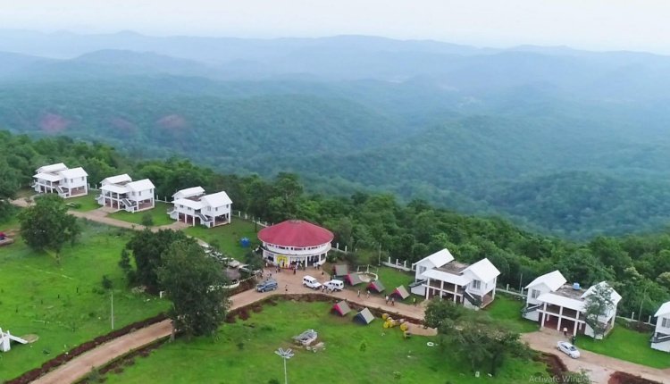 चिल्पी घाटी ने खींची टाटा–महिंद्रा की नजर: छत्तीसगढ़ सरकार 17 सरकारी रिसॉर्ट्स को लीज पर देने की तैयारी में, मैनपाट और बस्तर भी सूची में शामिल 1 चिल्पी घाटी ने खींची टाटा–महिंद्रा की नजर: छत्तीसगढ़ सरकार 17 सरकारी रिसॉर्ट्स को लीज पर देने की तैयारी में, मैनपाट और बस्तर भी सूची में शामिल