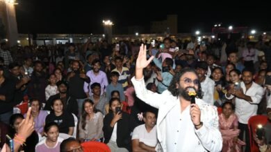 राज्योत्सव रजत जयंती के दूसरे दिन छाया छत्तीसगढ़ी गीत-संगीत का जादू, प्रसिद्ध गायक अनुराग शर्मा ने मधुर अवाज से मोहा दर्शकों का मन