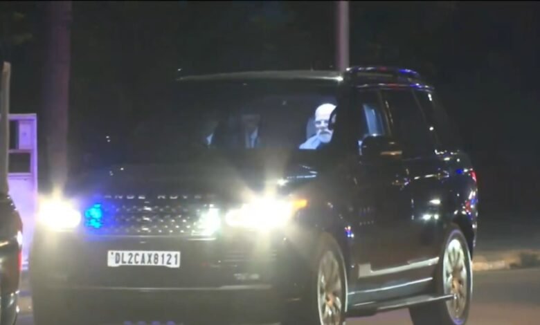 PM मोदी पहुंचे रायपुर: एयरपोर्ट पर राज्यपाल, अमित शाह, डॉ. रमन सिंह और सीएम साय ने किया स्वागत