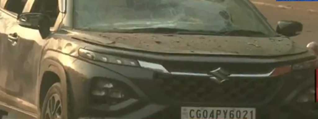 लाल किले के पास धमाका: रायपुर पासिंग कार से जुड़ा सुराग, छत्तीसगढ़ कनेक्शन की पड़ताल शुरू 1 लाल किले के पास धमाका: रायपुर पासिंग कार से जुड़ा सुराग, छत्तीसगढ़ कनेक्शन की पड़ताल शुरू