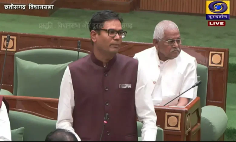 CG Vision Document 2047: रविवार को इतिहास में दर्ज हुआ छत्तीसगढ़ विधानसभा का विशेष सत्र, वित्त मंत्री ओपी चौधरी ने रखा विकास का दीर्घकालीन रोडमैप - देखिए सदन की पूरी कार्यवाही