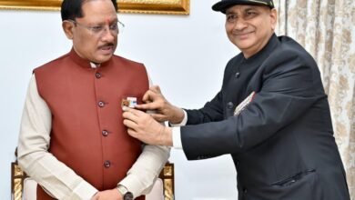 सशस्त्र सेना झंडा दिवस पर मुख्यमंत्री विष्णु देव साय ने सैनिकों एवं शहीद परिवारों के कल्याण हेतु किया अंशदान