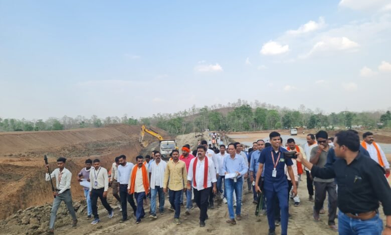 कवर्धा में सिंचाई क्षमता बढ़ाने को लेकर उपमुख्यमंत्री विजय शर्मा ने किया निरीक्षण, बरोदा खुर्द जलाशय में तेजी से चल रहा निर्माण