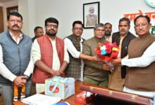 मुख्यमंत्री विष्णु देव साय से वीर शहीद दीपक भारद्वाज स्मृति समिति के सदस्यों की सौजन्य मुलाकात