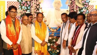 प्रधानमंत्री की माताश्री हीराबेन मोदी की पुण्य स्मृति में आयोजित शिव महापुराण कथा में शामिल हुए मुख्यमंत्री विष्णु देव साय