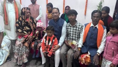 मुख्यमंत्री विष्णु देव साय ने प्रधानमंत्री आवास योजना के हितग्राही के घर पहुँचकर जाना ज़मीनी अनुभव