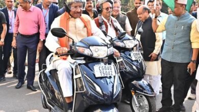 राष्ट्रीय सड़क सुरक्षा माह-2026 : मुख्यमंत्री ने सड़क सुरक्षा का संदेश देते हुए स्वयं हेलमेट पहनकर चलाई स्कूटी, राज्यस्तरीय सड़क सुरक्षा सम्मान समारोह में हुए शामिल