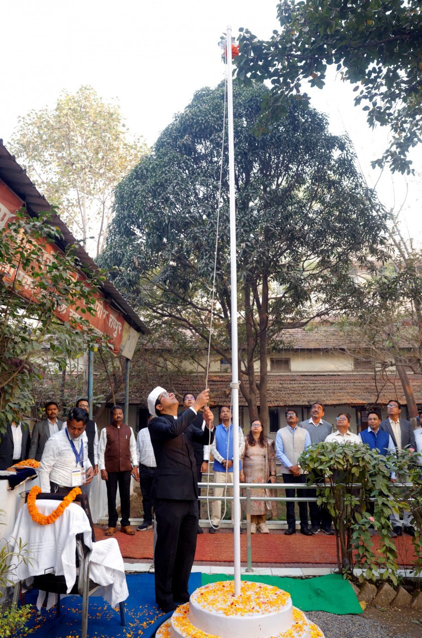 जनसम्पर्क संचालनालय में आयुक्त डॉ. रवि मित्तल ने किया ध्वजारोहण