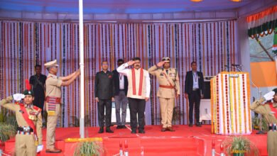 उपमुख्यमंत्री विजय शर्मा ने गणतंत्र दिवस पर अम्बिकापुर के पीजी कॉलेज मैदान में फहराया राष्ट्रीय ध्वज