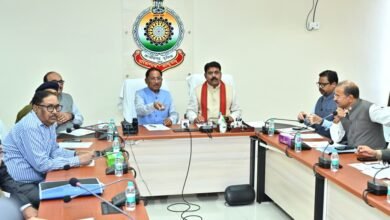 मुख्यमंत्री ने पुलिस विभाग के 255 करोड़ रुपए की लागत के विकास कार्यों का किया वर्चुअली लोकार्पण, 08 नए साइबर थानों समेत पुलिस आवासीय भवनों और नवीन थाना भवनों की मिली सौगात 15 मुख्यमंत्री ने पुलिस विभाग के 255 करोड़ रुपए की लागत के विकास कार्यों का किया वर्चुअली लोकार्पण, 08 नए साइबर थानों समेत पुलिस आवासीय भवनों और नवीन थाना भवनों की मिली सौगात