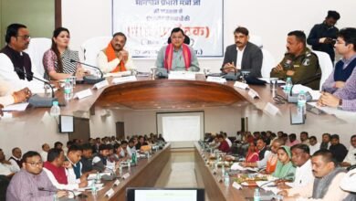 कबीरधाम जिले के प्रभारी मंत्री ने ली समीक्षा बैठक, आयुष्मान कार्ड से उपचार के संबंध में अस्पतालों के जांच के दिए निर्देश