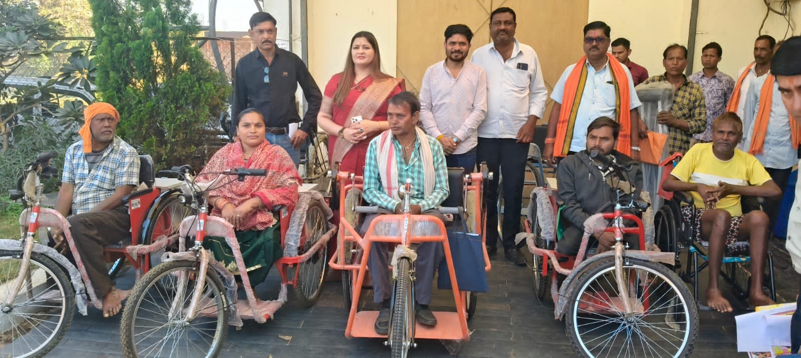 पंडरिया विधायक भावना बोहरा ने 07 दिव्यांगजनों को सहायक उपकरण वितरण किया