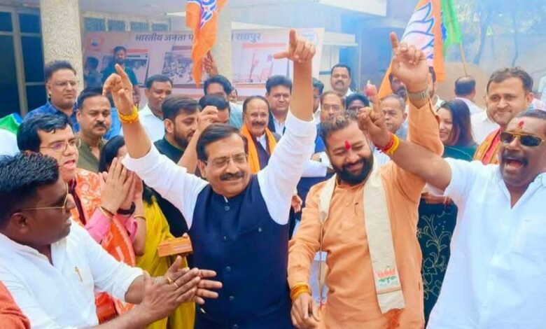 नबीन के राष्ट्रीय अध्यक्ष बनने पर BJP में हर्ष, एकात्म परिसर एवं कुशाभाऊ ठाकरे परिसर में जश्न का माहौल