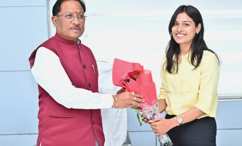 Taking Inspiration From Supriya: या से प्रेरणा लेकर युवाओं को अपने लक्ष्य की दिशा में आगे बढ़ना चाहिए: CM विष्णुदेव साय 16 1771411314 dba4f0015fb054770d22