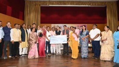 Labour Brothers And Sisters Should Become Aware: श्रमिक भाई -बहन बनें जागरूक...कल्याणकारी योजनाओं का अधिक से अधिक लाभ ले-:राजस्व मंत्री 3 1771570664 dd3ed1ab35af82495b25