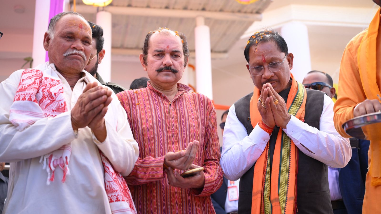 CM Sai In Neelkantheshwar Mahadev Temple: नीलकंठेश्वर महादेव मंदिर के प्राण-प्रतिष्ठा समारोह में शामिल हुए CM विष्णु देव साय 4 HBHTDpVbsAADbnk