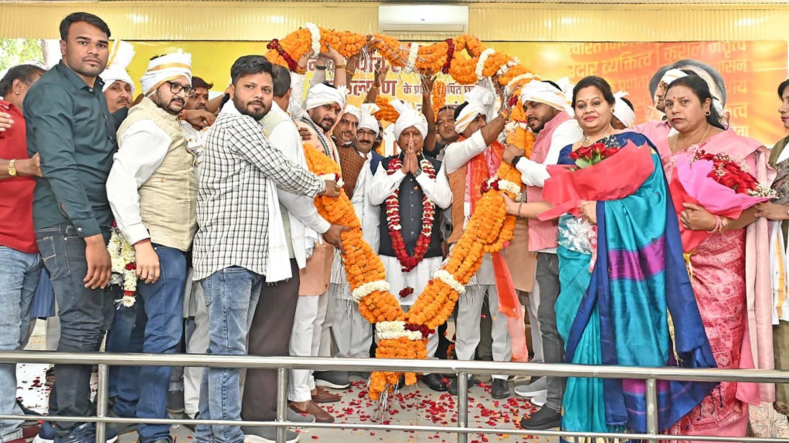 Prosperity And Well-Being Of Farmers: किसानों की समृद्धि और खुशहाली से ही विकसित भारत का सपना होगा साकार: मुख्यमंत्री विष्णु देव साय 3 HCJ1oJDbYAAgZth