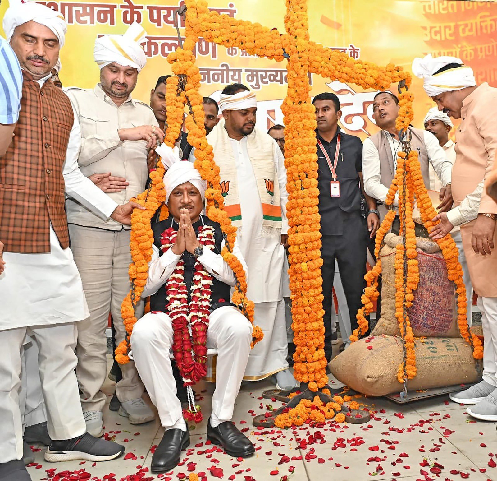 Prosperity And Well-Being Of Farmers: किसानों की समृद्धि और खुशहाली से ही विकसित भारत का सपना होगा साकार: मुख्यमंत्री विष्णु देव साय 2 HCJ1oKhaUAA Y78