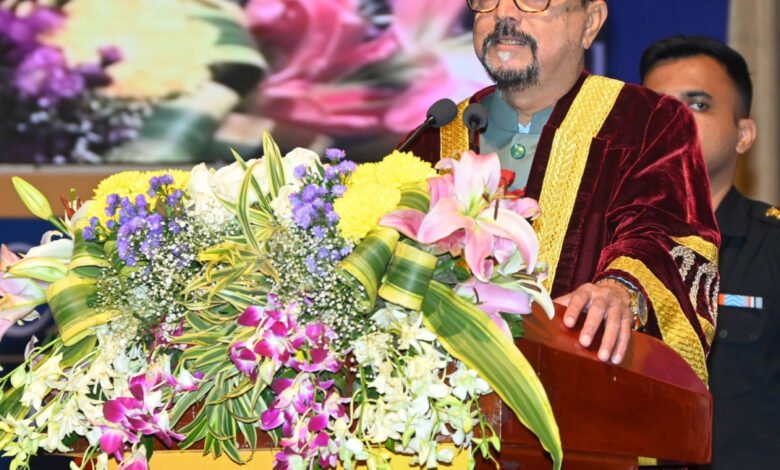 राज्यपाल रमेन डेका आज एमिटी विश्वविद्यालय के दीक्षांत समारोह में हुए शामिल 3 ddddd