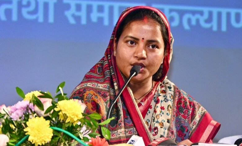 मंत्री लक्ष्मी राजवाड़े के प्रयासों से ग्रामीण संपर्क को नई रफ्तार : 5.10 किलोमीटर सड़क निर्माण को प्रशासनिक स्वीकृति 5 klll