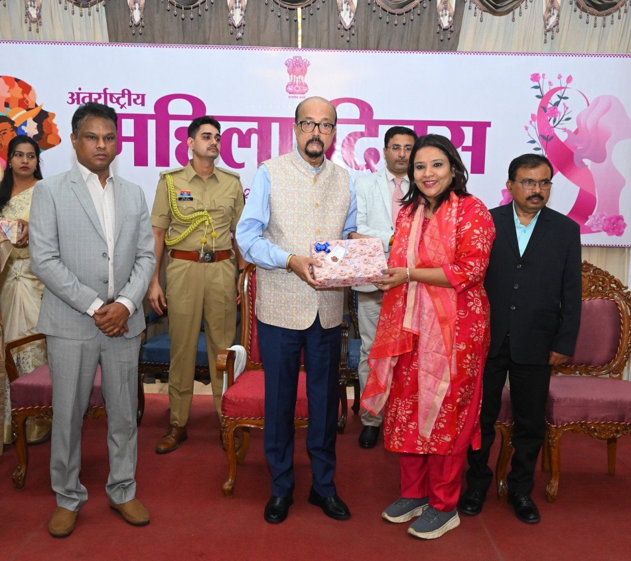 लोकभवन में अंतरराष्ट्रीय महिला दिवस पर जमीनी स्तर पर कार्यरत महिलाओं का सम्मान 3 1772966618 6a565a60d0a32b888986