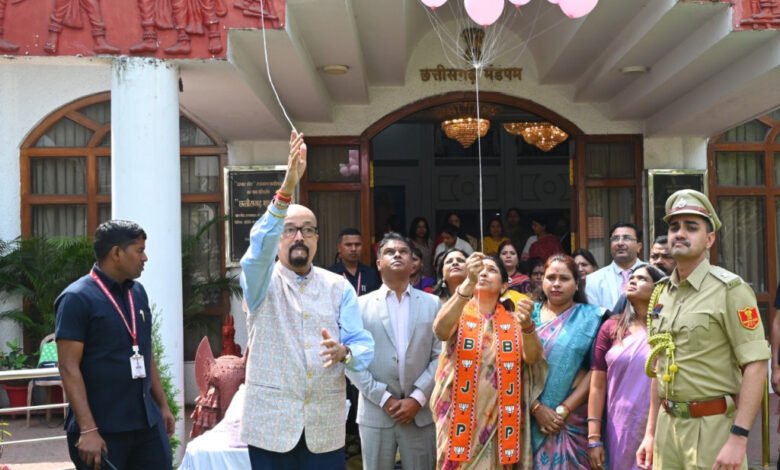 लोकभवन में अंतरराष्ट्रीय महिला दिवस पर जमीनी स्तर पर कार्यरत महिलाओं का सम्मान 3 1772966680 4c4fe6396014458de8c6