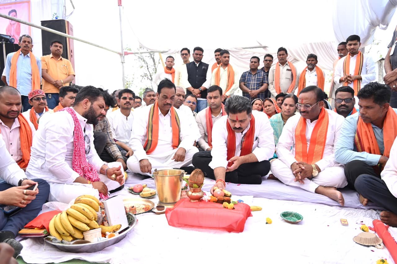 किसानों के विकास के लिए लगातार कार्य कर रही छत्तीसगढ़ सरकार– उपमुख्यमंत्री विजय शर्मा 4 1774265234 748dfb6669e485e4ece4