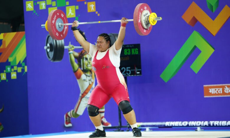 खेलो इंडिया ट्राइबल गेम्स 2026 : महिला 86+ किग्रा वेटलिफ्टिंग में मिजोरम की ज़ोसांगज़ुआली ने जीता स्वर्ण, असम की पिंकी बोरो को रजत और मध्यप्रदेश की गुंजन उइके को कांस्य 1 खेलो इंडिया ट्राइबल गेम्स 2026 : महिला 86+ किग्रा वेटलिफ्टिंग में मिजोरम की ज़ोसांगज़ुआली ने जीता स्वर्ण, असम की पिंकी बोरो को रजत और मध्यप्रदेश की गुंजन उइके को कांस्य