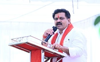 किसानों के विकास के लिए लगातार कार्य कर रही छत्तीसगढ़ सरकार– उपमुख्यमंत्री विजय शर्मा 1 www