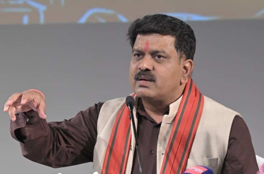 पीएम आवास निर्माण में देश में अव्वल होने पर उप मुख्यमंत्री विजय शर्मा ने जताया हर्ष 1 1774962503 e1d061c1f5869a0a10b8