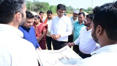 वित्त मंत्री ने पुसौर में लाइब्रेरी, पुष्पवाटिका एवं तालाब सौंदर्यीकरण कार्यों का किया निरीक्षण 2 1776087616 d2a7b7e5b271222107c8